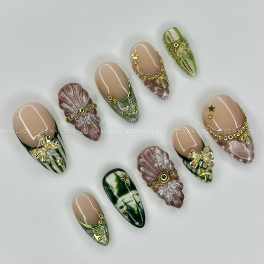 Aureate Yule [Design by Jess Team]