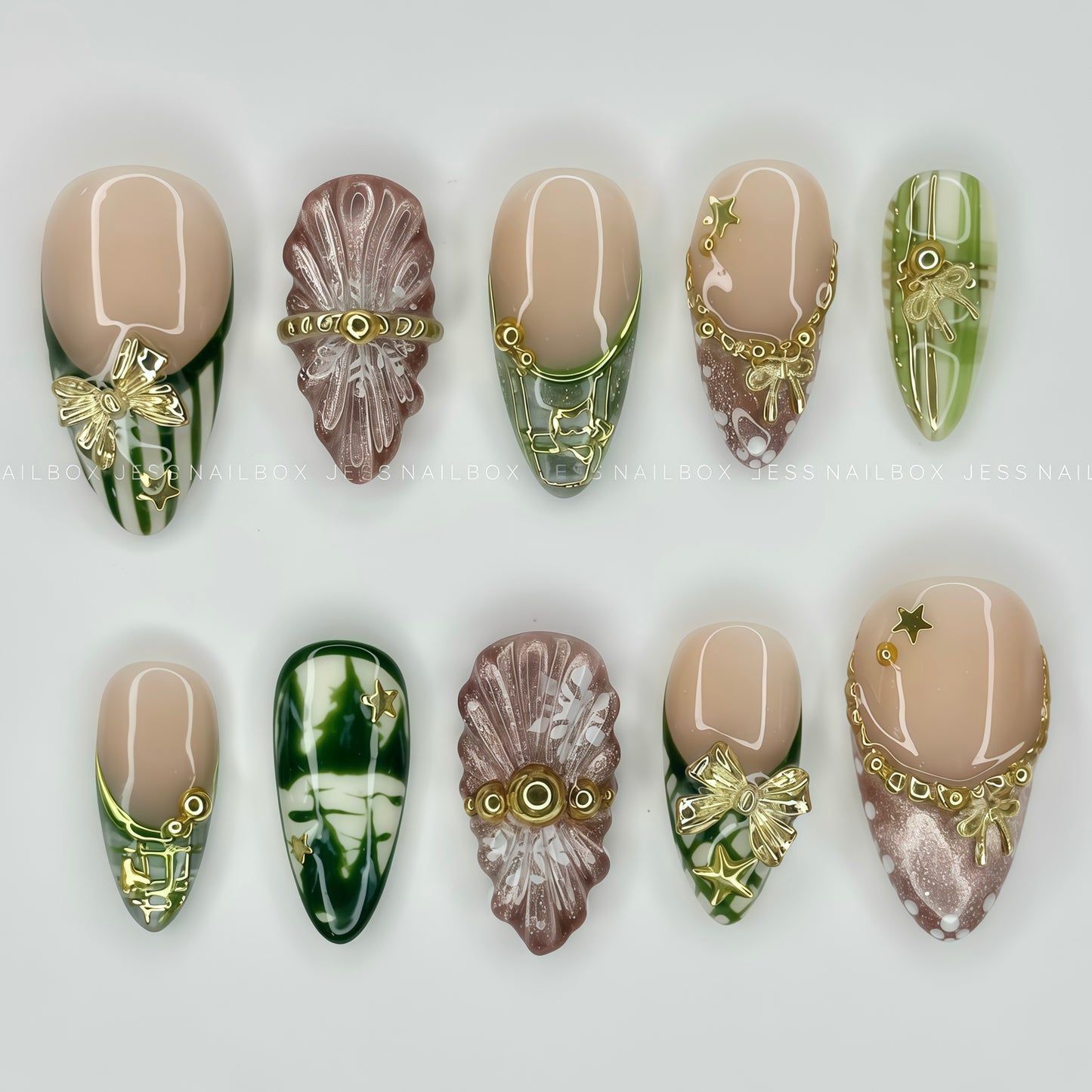 Aureate Yule [Design by Jess Team]